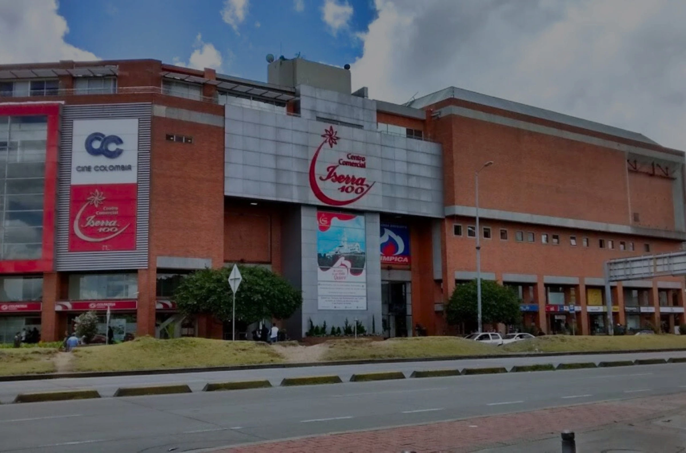 Edificio de la sede de Viajero Calificado en Bogotá